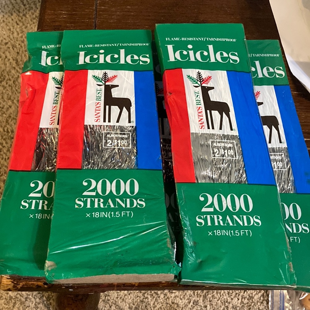 Vintage Santa’s best 18” 2000 strand icicles